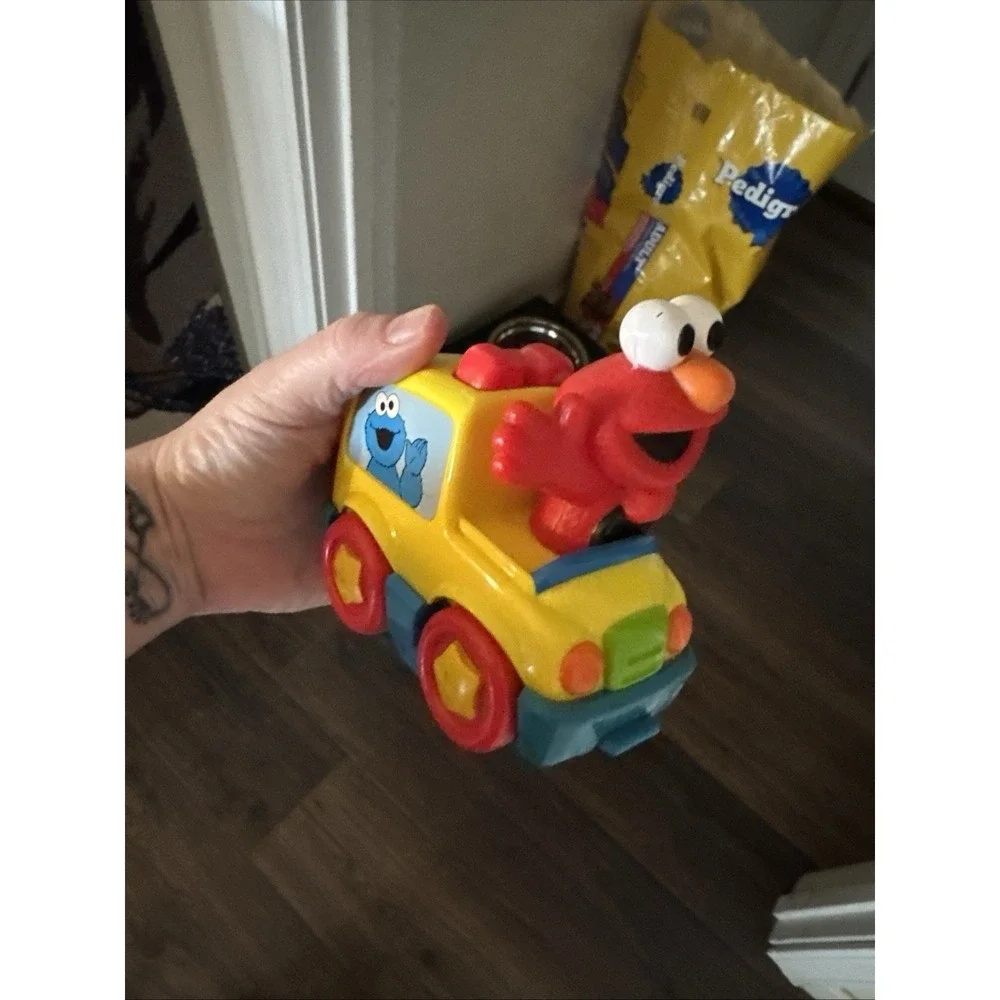 Vintage 1998 Tyco Sesame Street Elmo Motorized Car Track/Gym Toy  Works‎